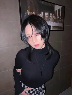 yume._momo ##CausewayBaySalon ##JapaneseHairstyle ##LayeredCut 髮型美甲作品