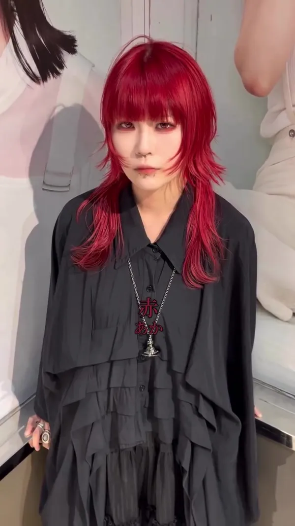 ettthair ##haircolor ##hkhairsalon ##bleach 髮型美甲作品