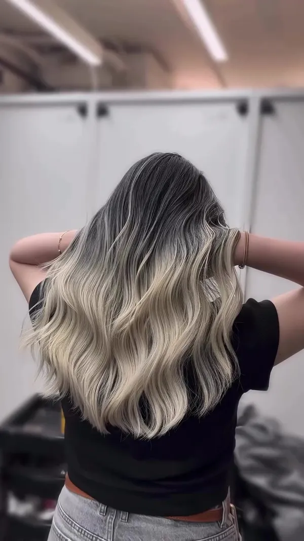 by_travis.c ##HairDye ##HairLightening ##HairColoring 髮型美甲作品