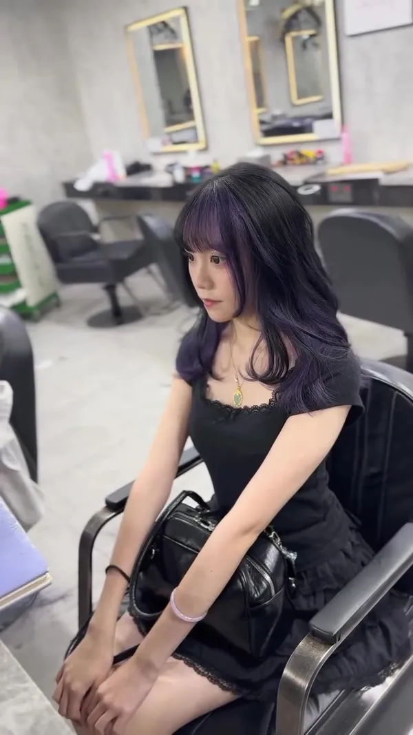 kd_hair_ng ##底層染 ##耳圈染 ##女生染髮 髮型美甲作品