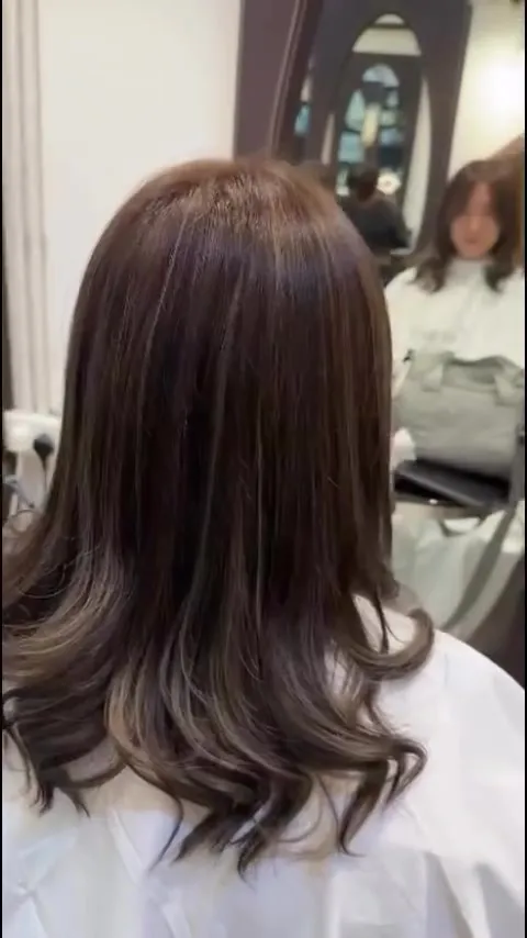 ##highlights ##haircut 髮型美甲作品