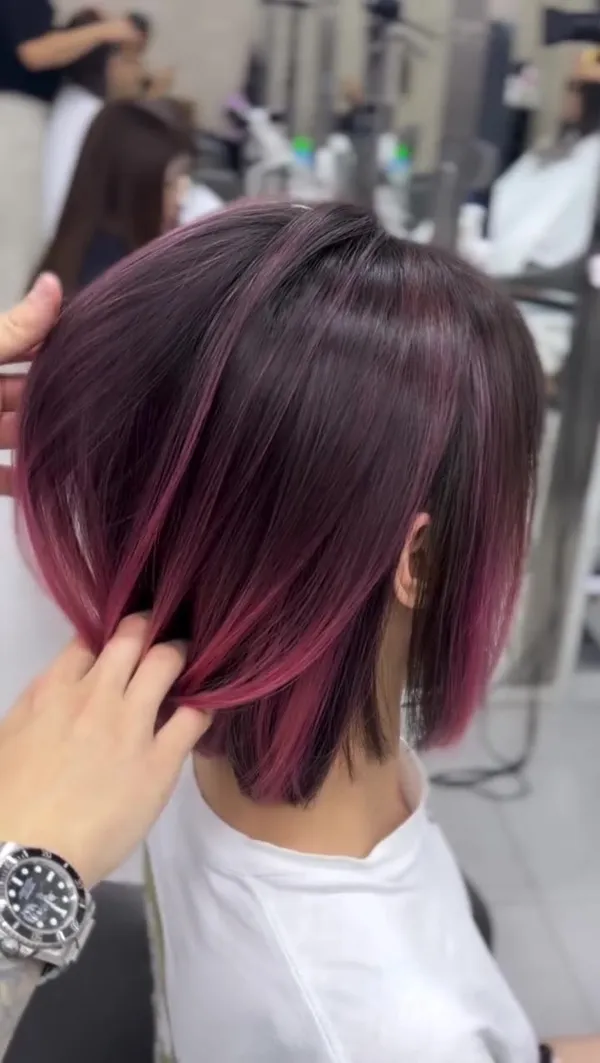 hairstylist.tomm ##EarLoopDye ##Highlight ##Babylight 髮型美甲作品