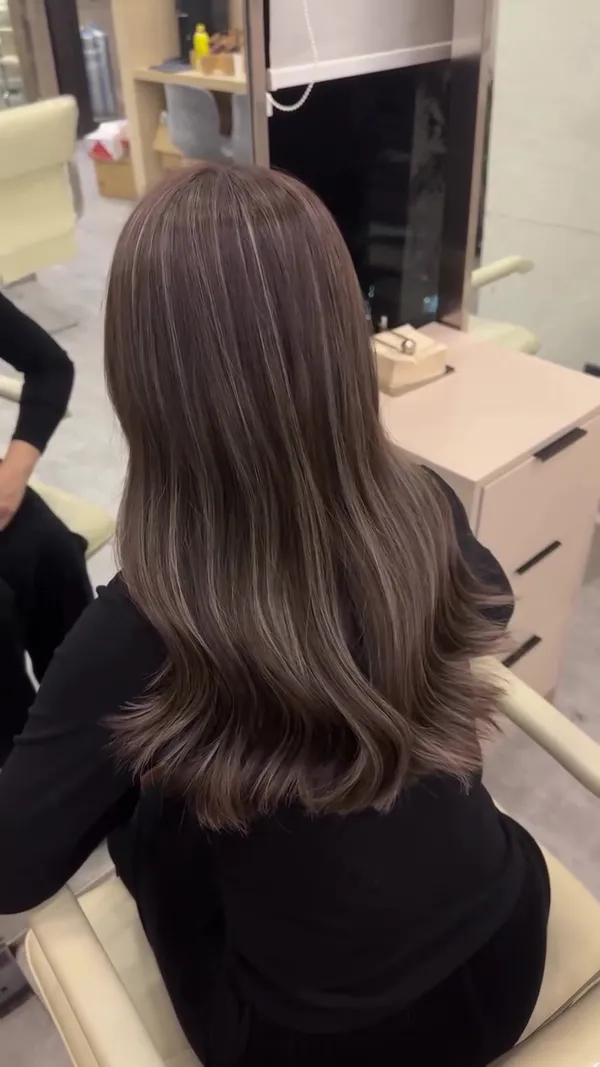 kawhi.hair ##香港漂染 ##整頭 ##線條染 hair & nail work
