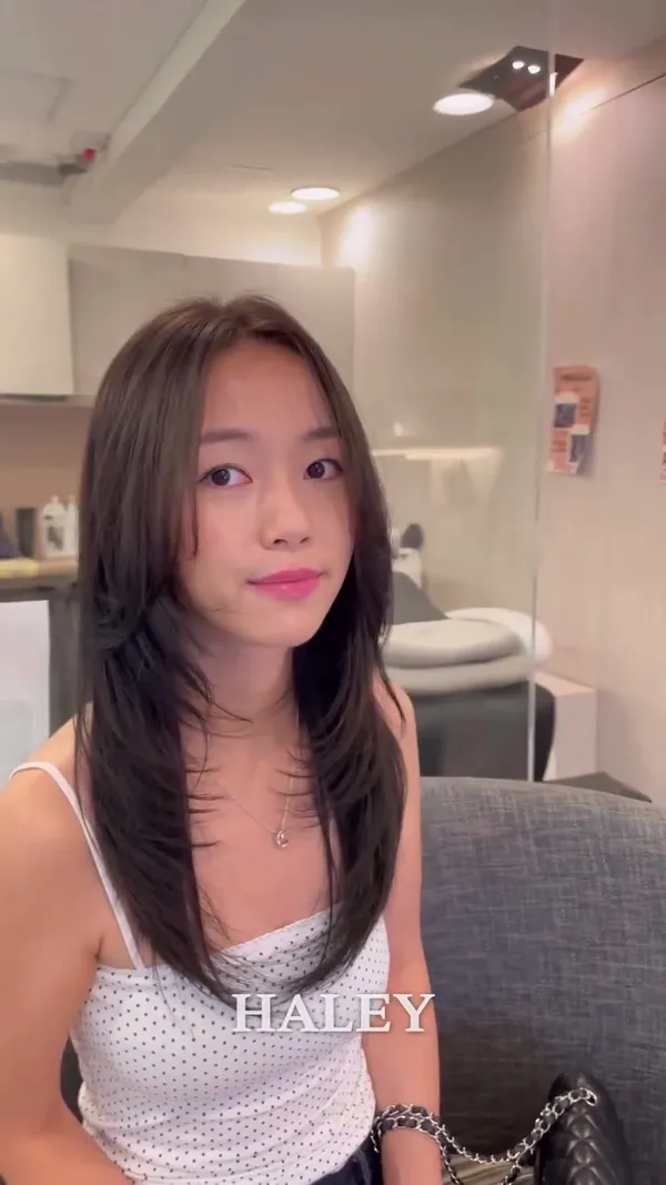 ##longlayeredhaircut 髮型美甲作品
