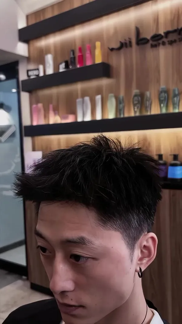 ##TsimShaTsuiHairSalon ##TsimShaTsuiHairstylist ##HongKongAttractions 髮型美甲作品