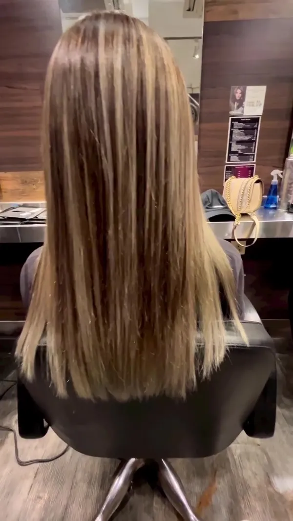 ##hair ##漂染 ##耳圈染 髮型美甲作品