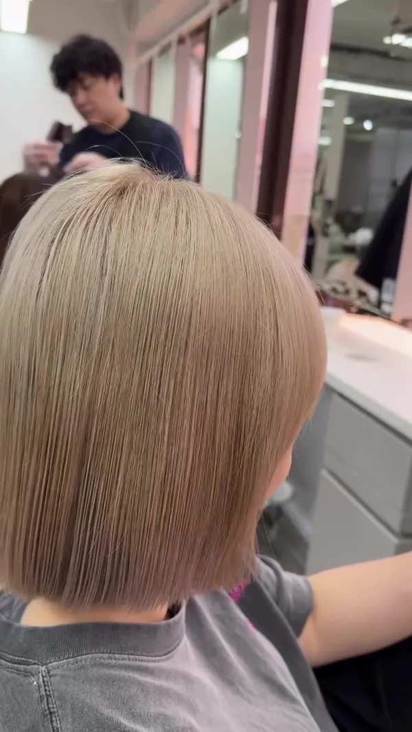 ##TsimShaTsuiHairSalon ##FemaleHairstylist ##BleachAndDye 髮型美甲作品