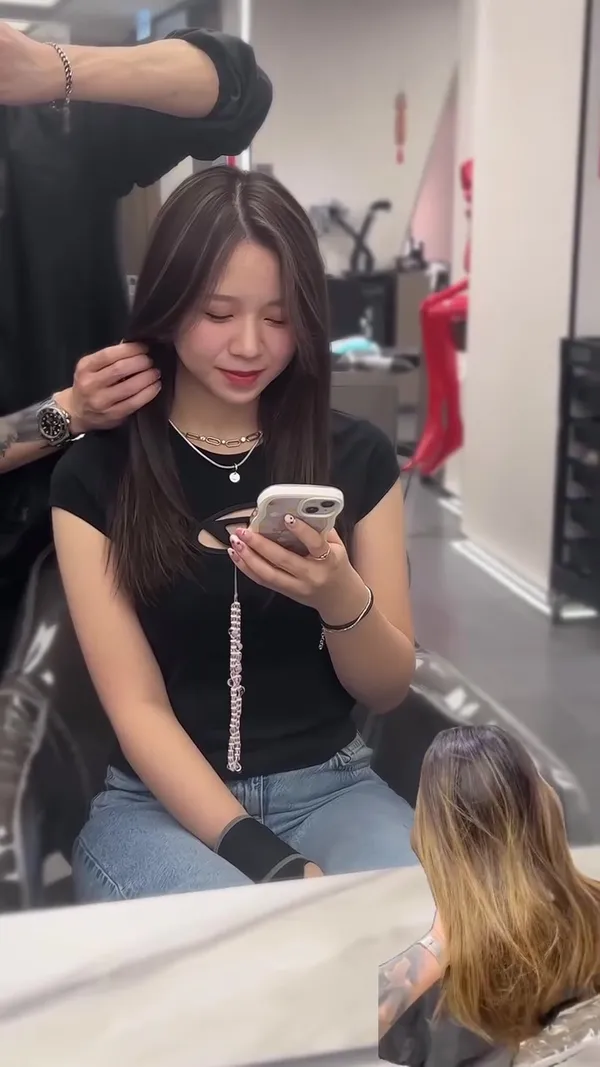 ##CausewayBayHairstylist ##CausewayBayHaircut ##CausewayBayHairColoring 髮型美甲作品