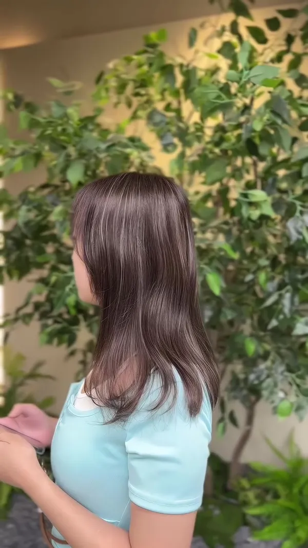 ##Highlights ##SpeciallyBlendedGrayForAsianGirls ##FaceFramingBangs 髮型美甲作品