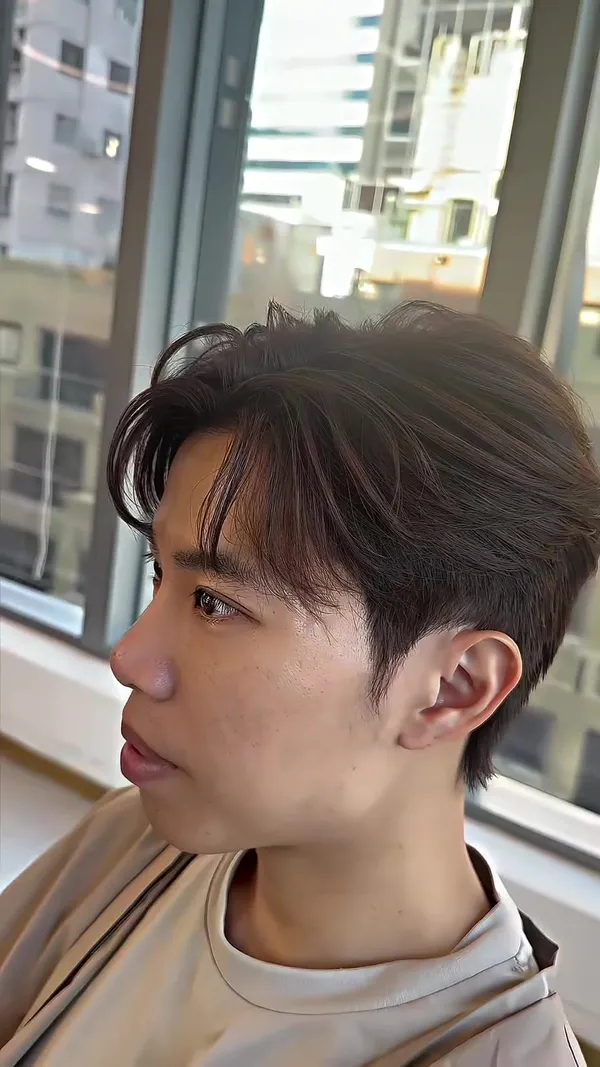 ##男士風格 ##霧感冷棕色 ##向下燙髮 髮型美甲作品