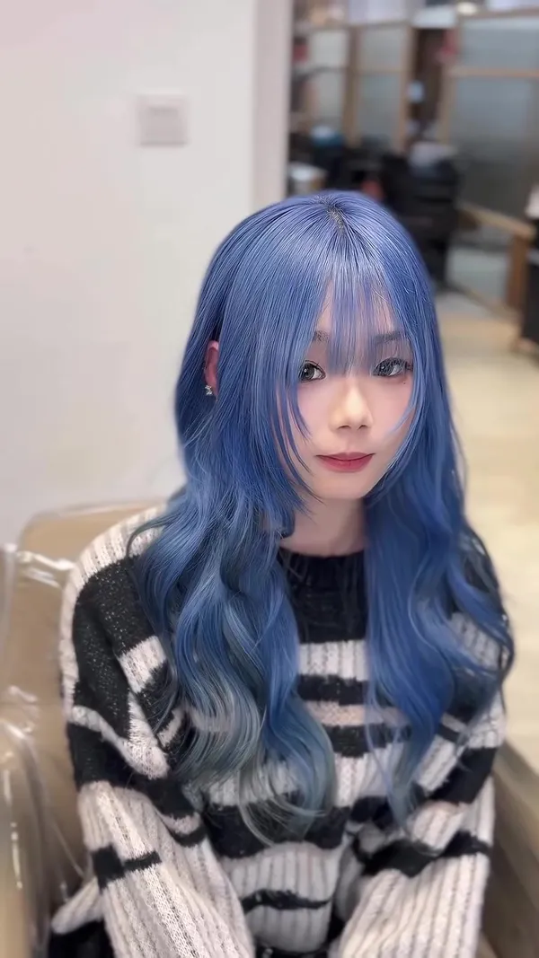 ryan.hairstylist ##HairColoring ##BleachAndDye ##EarLoopDye 髮型美甲作品