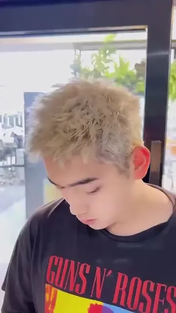 ##TsimShaTsuiSalon ##hairstylist ##menperm 髮型美甲作品