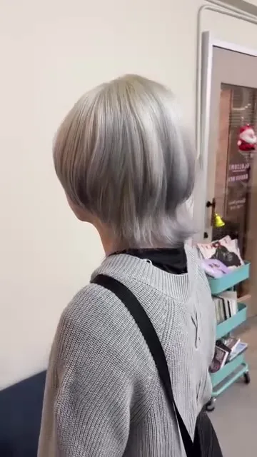 ##漂染 ##染髮 ##設計髮色 髮型美甲作品