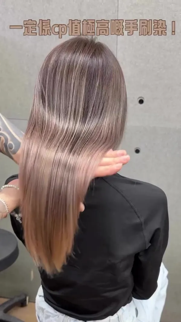 iforwardsalon ##handpaintedbalayage ##embracinggrayhair 髮型美甲作品