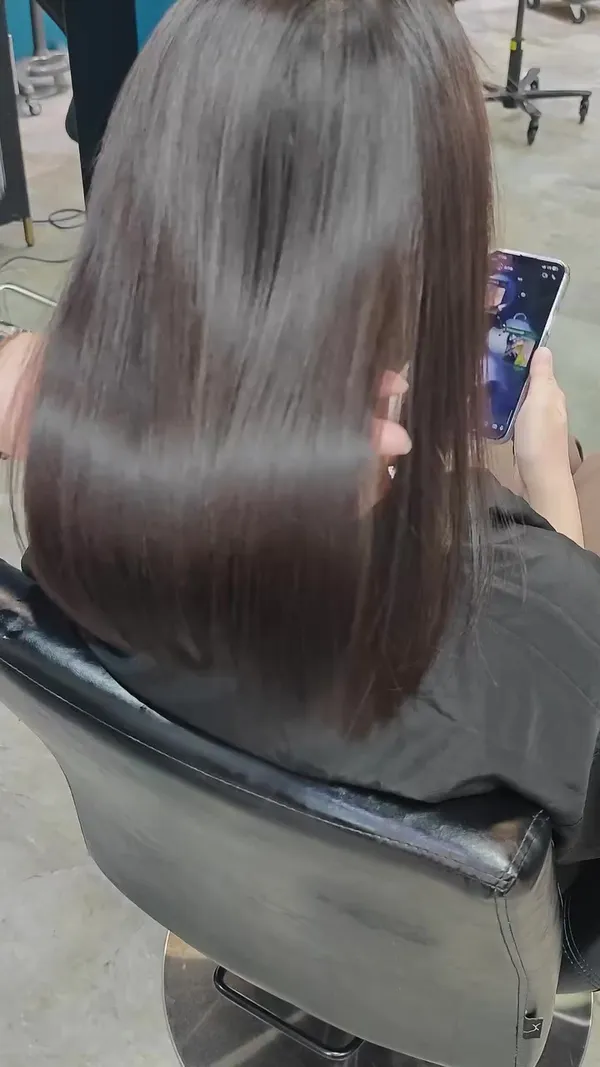 ##HairstylistRecommended ##StraightHair ##StraighteningTreatment 髮型美甲作品