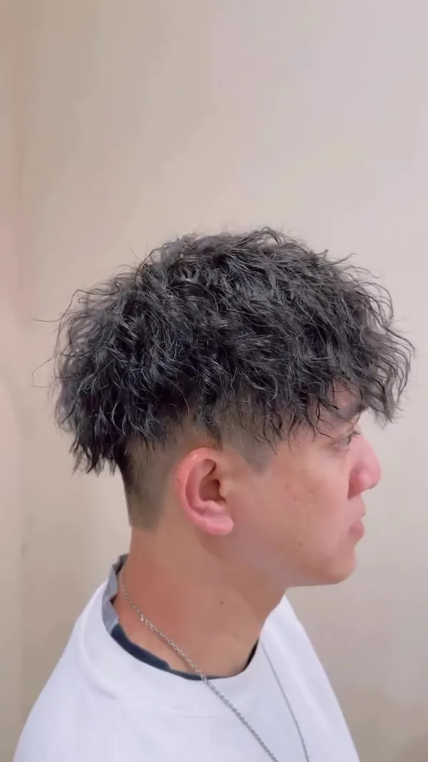 ##KwunTongHairSalon ##KwunTongHairstylist ##KwunTongHairSalon 髮型美甲作品