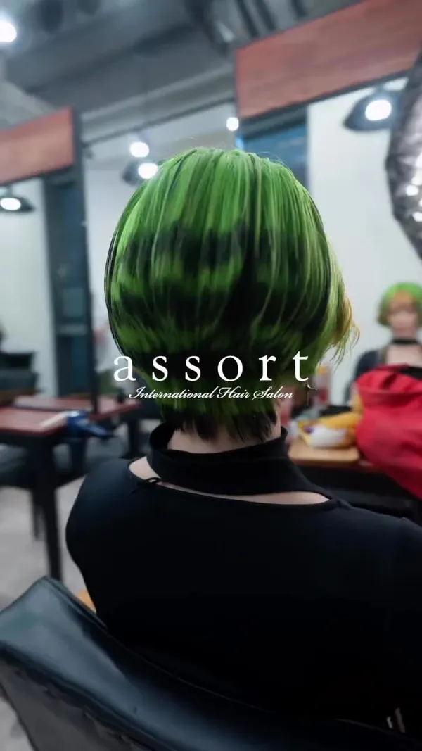 ##hairconsultation ##hairtransformation ##neongreenhair 髮型美甲作品