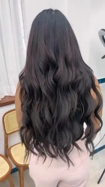 ##HairExtensions ##FeminineElegance 髮型美甲作品
