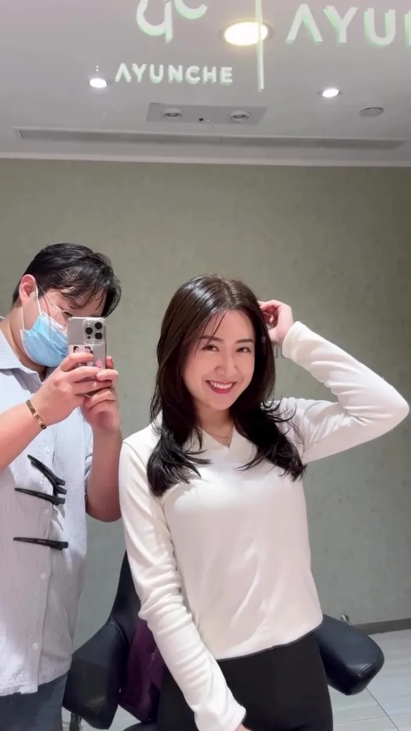 ##koreanhairstyles ##koreanhaircut ##Koreanhairdyeing 髮型美甲作品
