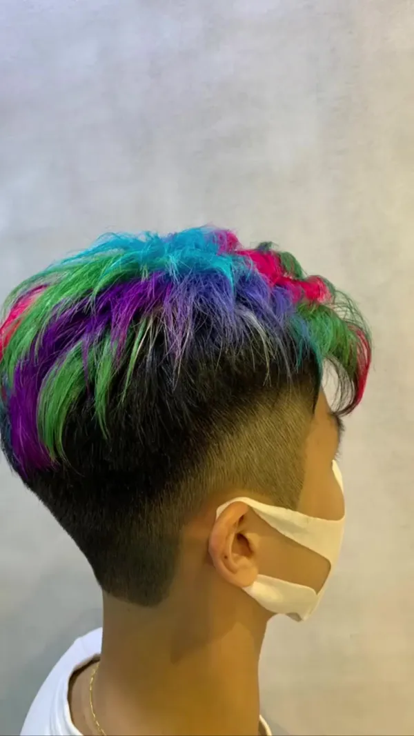 ##2022 ##rainbow ##colors 髮型美甲作品