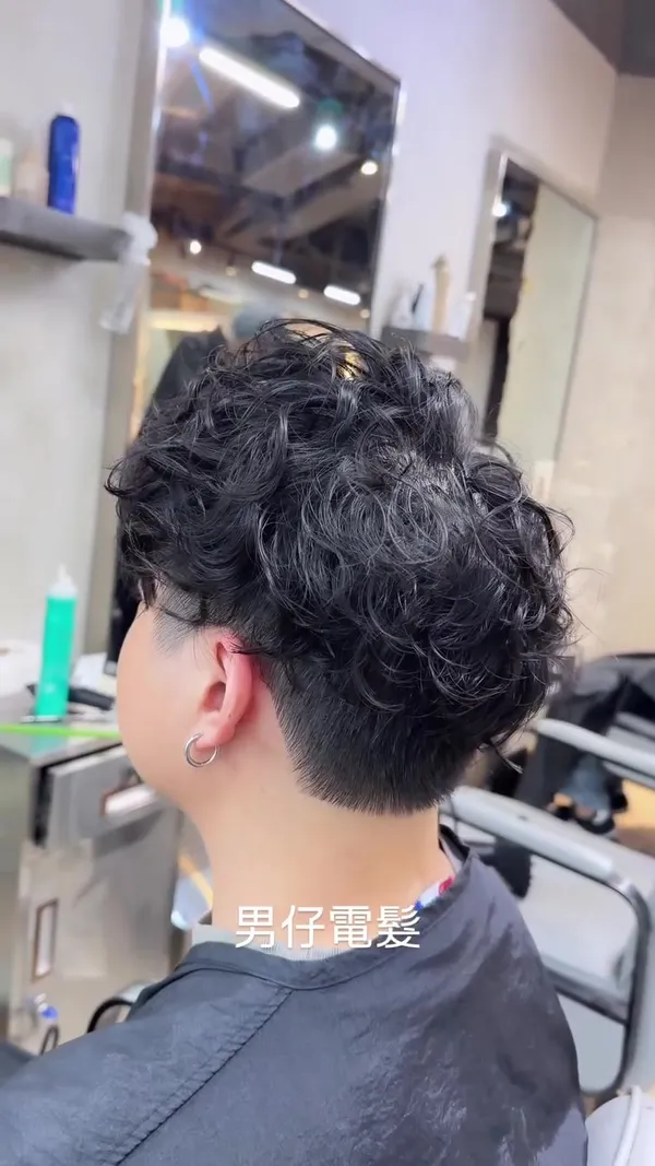 ##CausewayBaySalon ##HongKongHaircut ##HairstylistRecommendation 髮型美甲作品