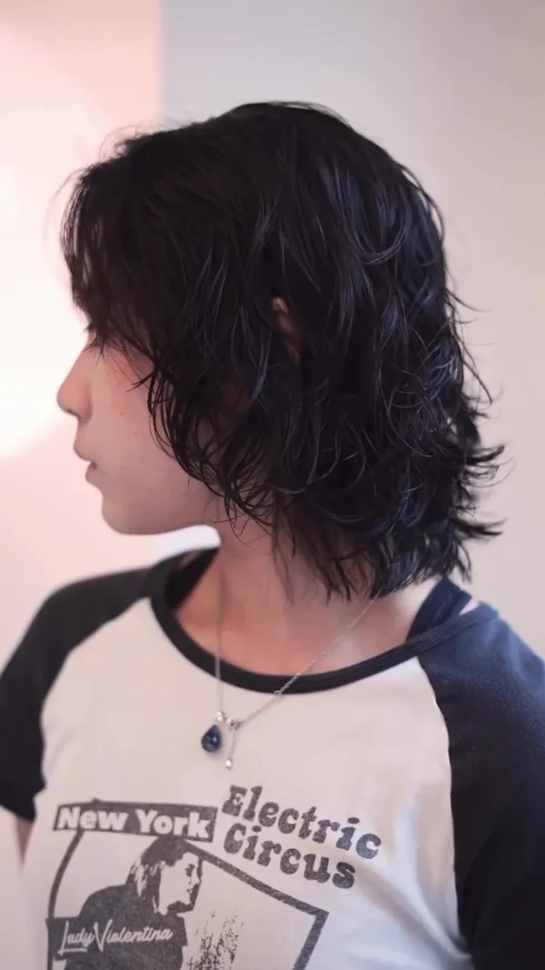 ##LayeredShortHair ##LowMaintenanceHairstyle ##WomenShortHair 髮型美甲作品