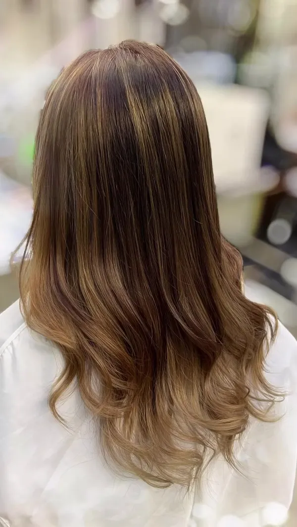 omar.hair.art ##balayagehighlights ##balayageombre ##BleachedHair 髮型美甲作品