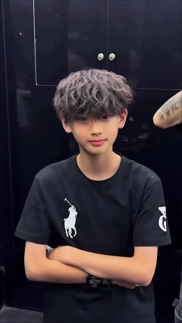 ##香港男士hairstyle ##香港男士发型设计 ##香港 髮型美甲作品