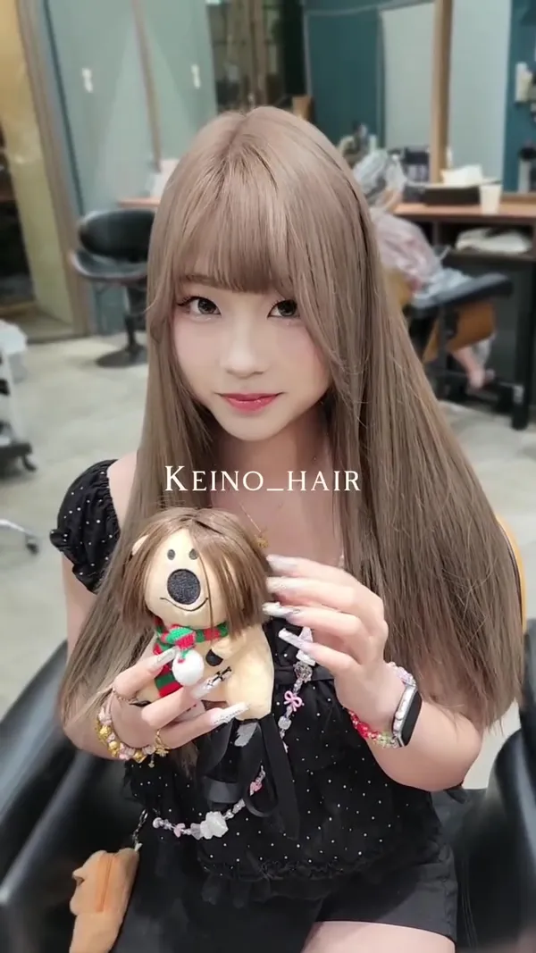 ##髮型 ##挑染 ##霧感髮色 髮型美甲作品