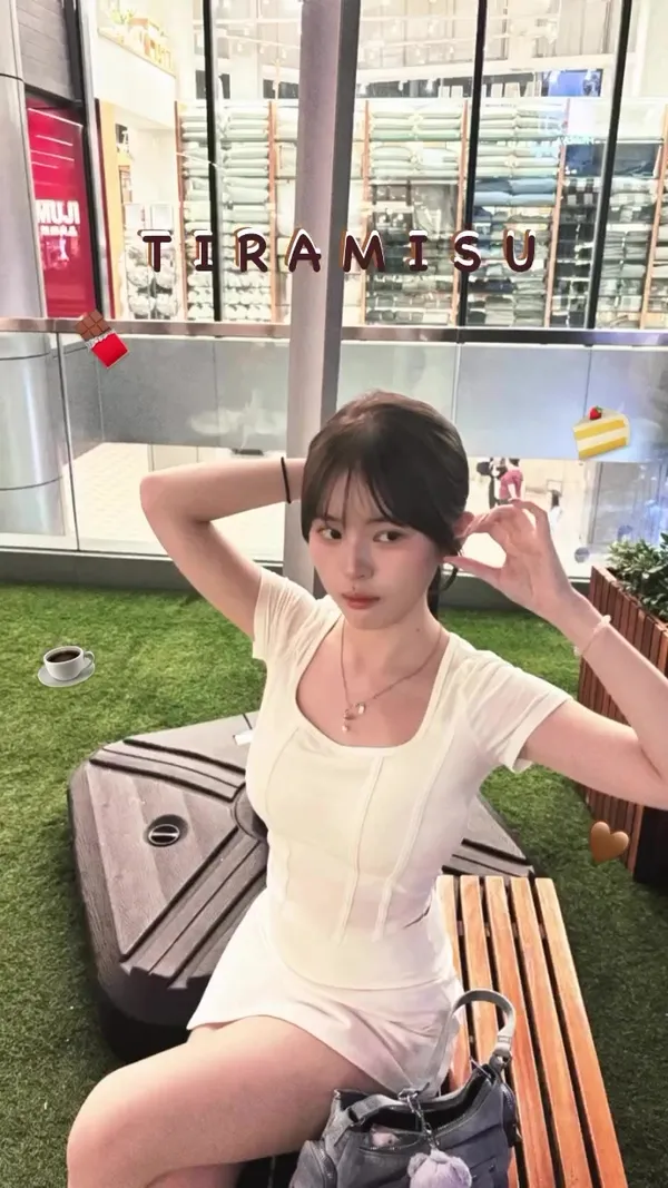 ##Korean ##氧氣瀏海 ##冷棕髮色 髮型美甲作品