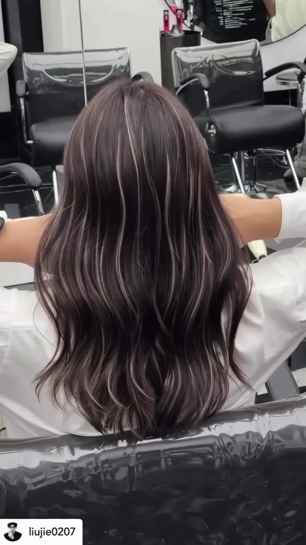 ##highlight ##iehaircolor ##挑染 髮型美甲作品