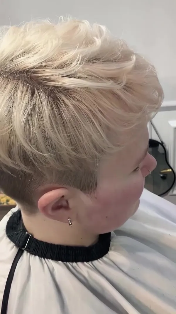 ##香港hairstyle師加油 髮型美甲作品