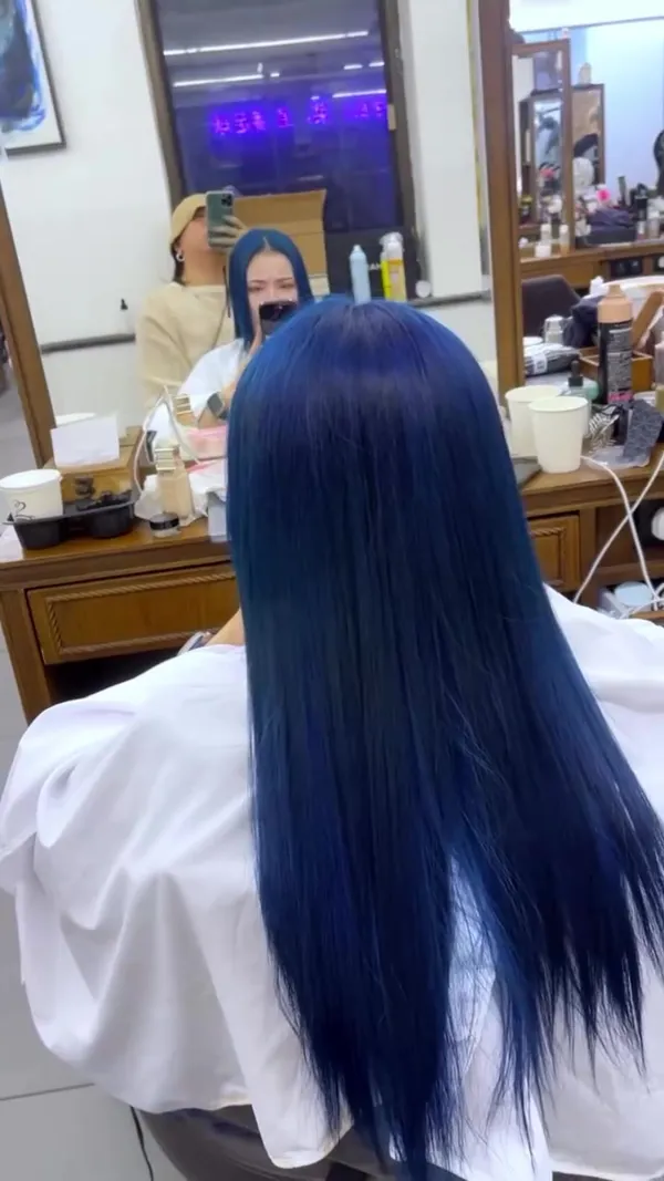##bluehairdontcare ##香港染髮 ##bluehair 髮型美甲作品