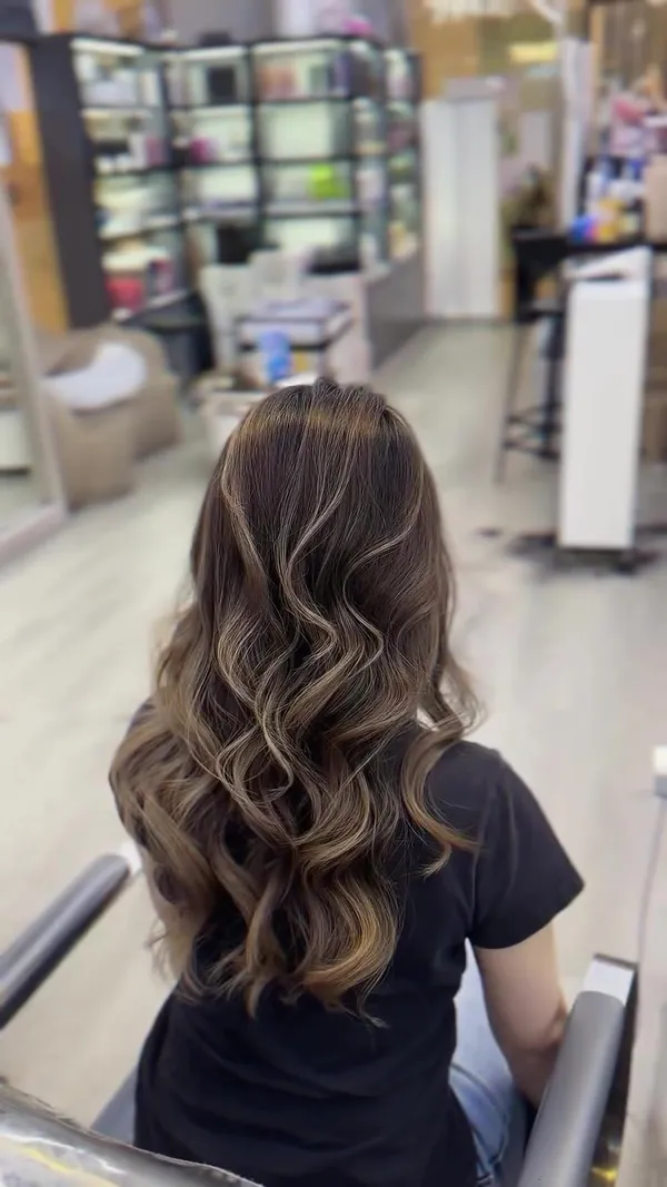 ##巴黎畫染香港 ##畫hair ##低調highlights 髮型美甲作品