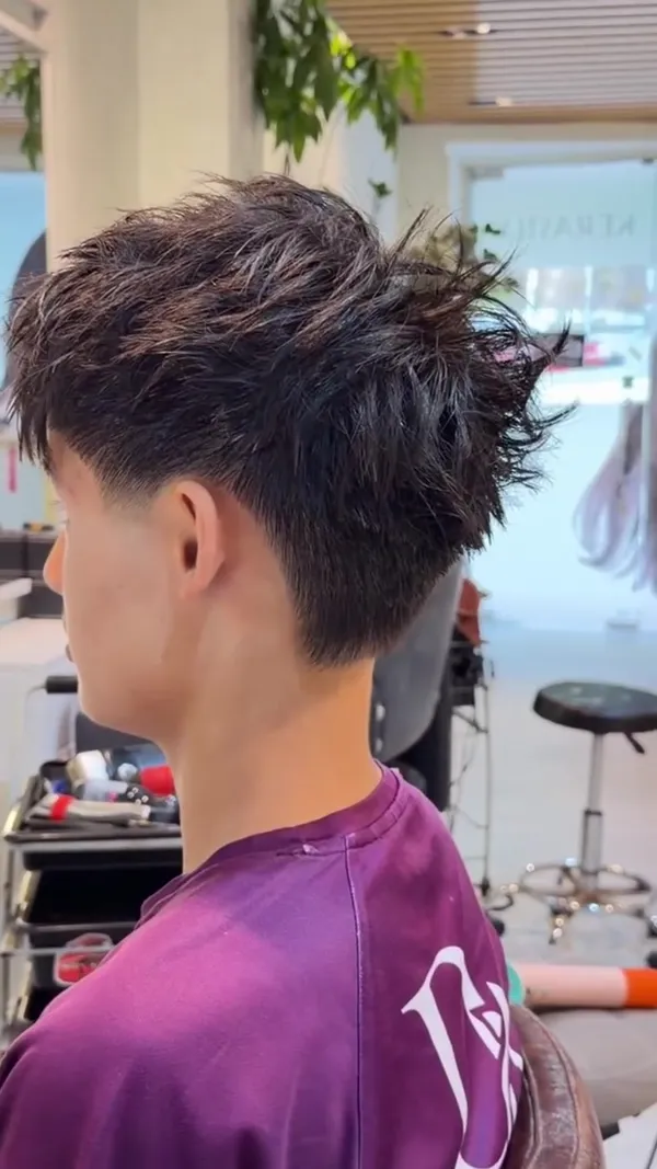 ##ingensalon ##tapefade ##hair 髮型美甲作品