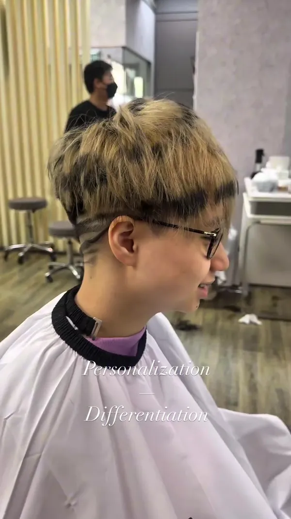 ##hairtheorem ##rayshumhair ##bleachinganddyeing 髮型美甲作品