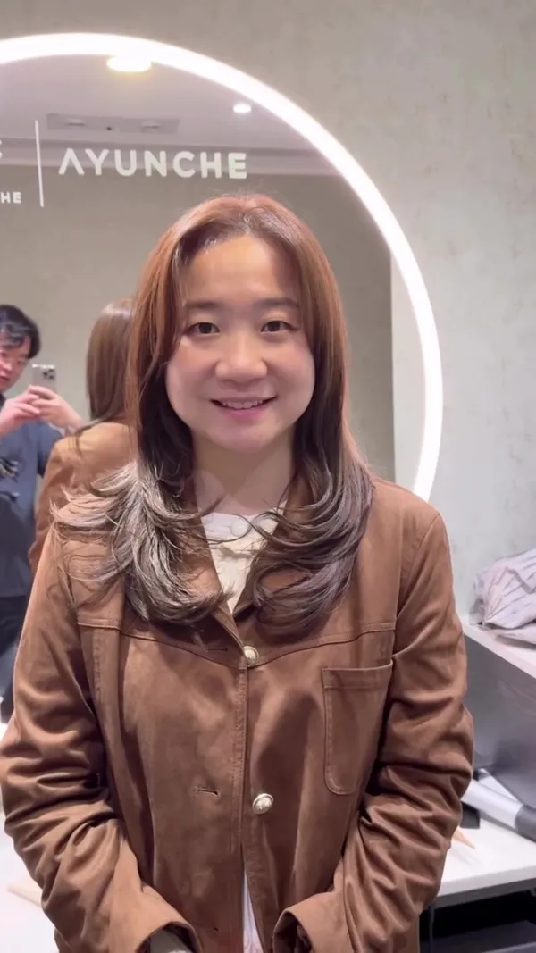 ##koreanhairstyles ##koreanhaircut ##Koreanhairdyeing 髮型美甲作品