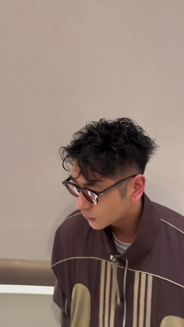 ##dereklihair ##dereklishot ##xenter 髮型美甲作品
