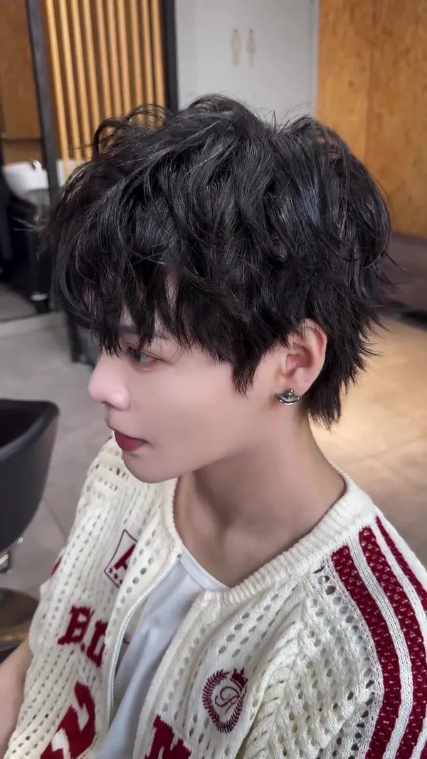 ##屯門 ##屯門剪髮 ##behindthechair 髮型美甲作品