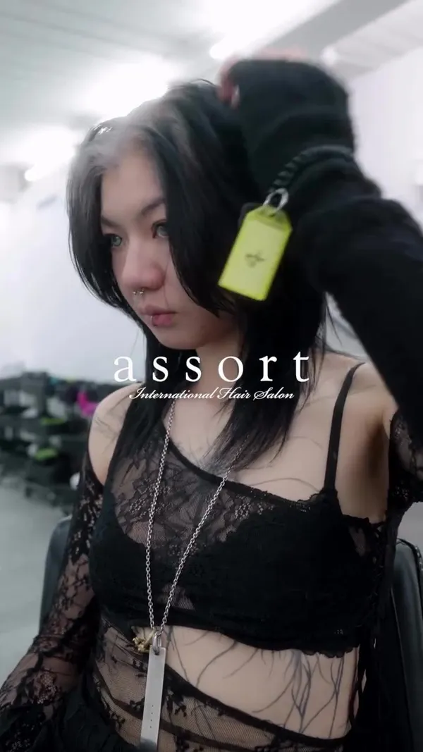 assort.hair ##hairconsultation ##hairtransformation ##assortlondon 髮型美甲作品