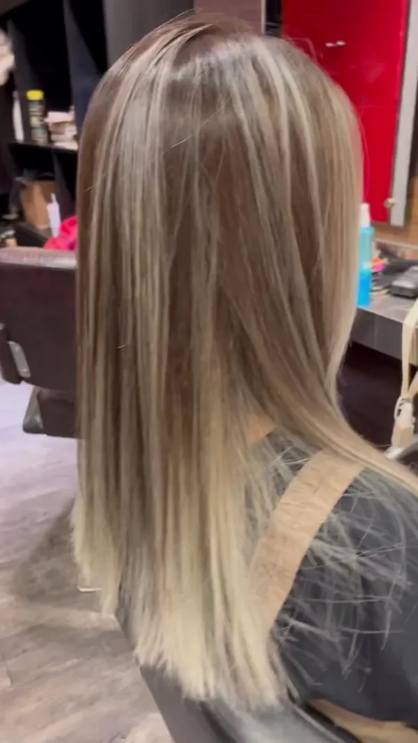 ##hair ##漂染 ##耳圈染 髮型美甲作品