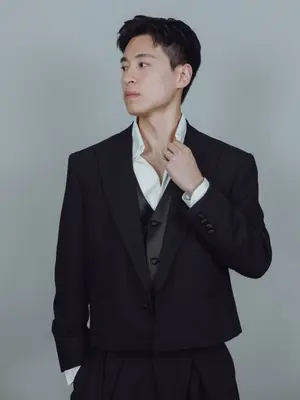 ##carminesuittux ##carminetailormade ##hkprewedding 髮型美甲作品