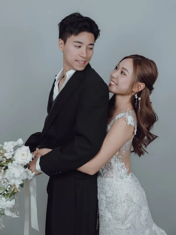 k.w.m__official ##carminesuittux ##carminetailormade ##hkprewedding 髮型美甲作品 (2)