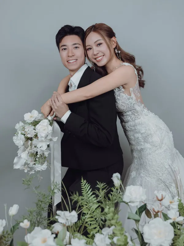 k.w.m__official ##carminesuittux ##carminetailormade ##hkprewedding 髮型美甲作品 (3)