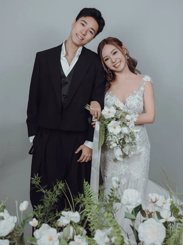 k.w.m__official ##carminesuittux ##carminetailormade ##hkprewedding 髮型美甲作品 (4)