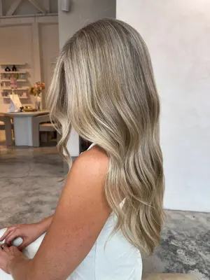 sooji.hair ##miamihair ##miamihairstylist ##miamihairsalon hair & nail work