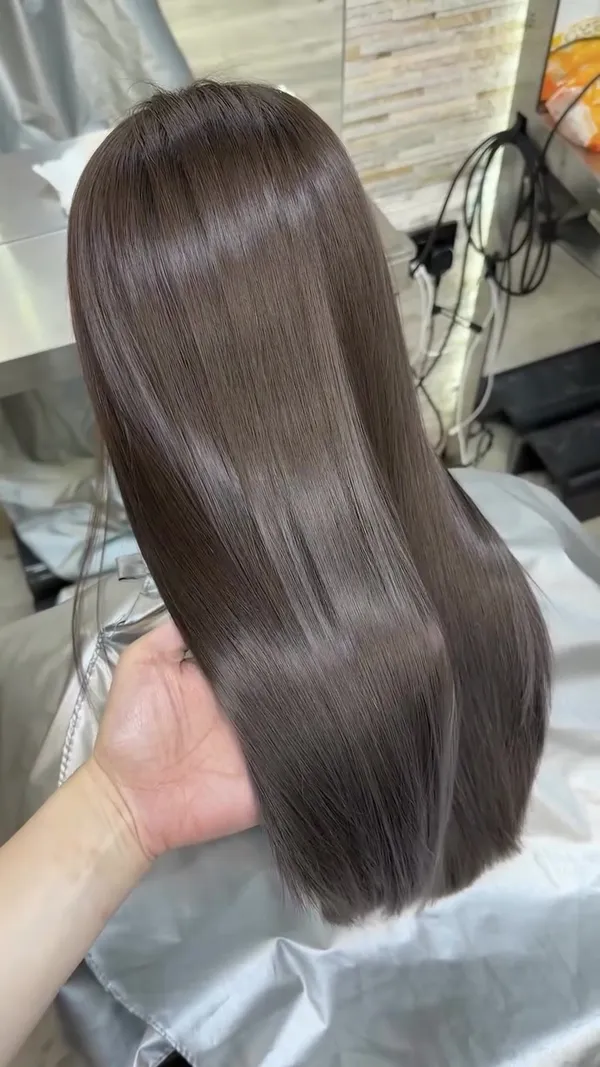 ##KwunTongHairColouring ##KwunTongHairstylist ##CurtainBangs 髮型美甲作品