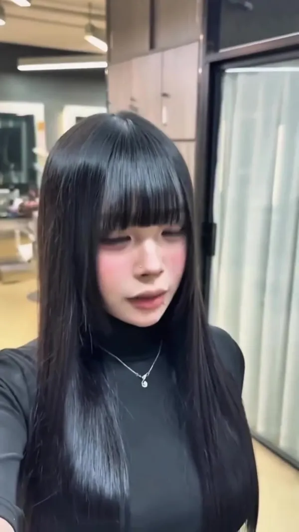 ##HairstylistWilson ##TuenMunHairstylist ##DarkTeaBrown 髮型美甲作品