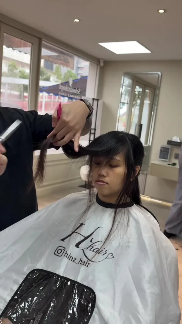 ##FaceSlimmingBangs ##MustSeeForGirls ##SquareFaceHairstyle 髮型美甲作品