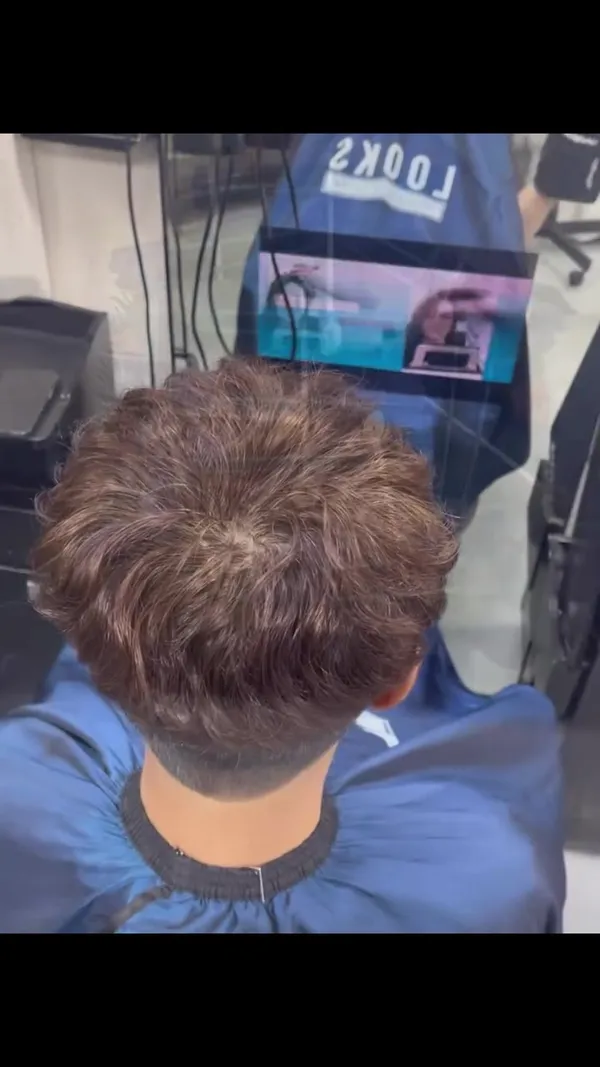 ##MirrorShineTreatment ##WinHairStylist ##TaiPoSalon 髮型美甲作品